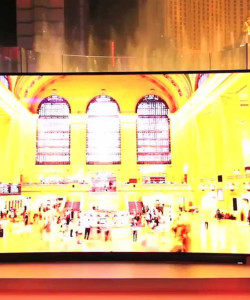 Este display gigante (110”) marcou o lançamento oficial do padrão 4K, em 2014.