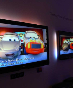 Outro produto testado por nossa equipe: o TV 21x9, da Philips; o protótipo foi apresentado na IFA/2008.